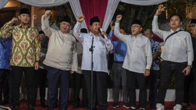 Deputi Balitbang DPP Partai Demokrat, Syahrial Nasution, menyatakan bahwa wajar bagi Partai Bulan Bintang (PBB) mengusulkan mantan ketua (Sumber Foto; Kompas)