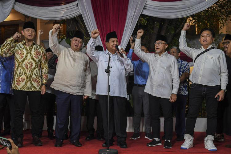 Deputi Balitbang DPP Partai Demokrat, Syahrial Nasution, menyatakan bahwa wajar bagi Partai Bulan Bintang (PBB) mengusulkan mantan ketua (Sumber Foto; Kompas)